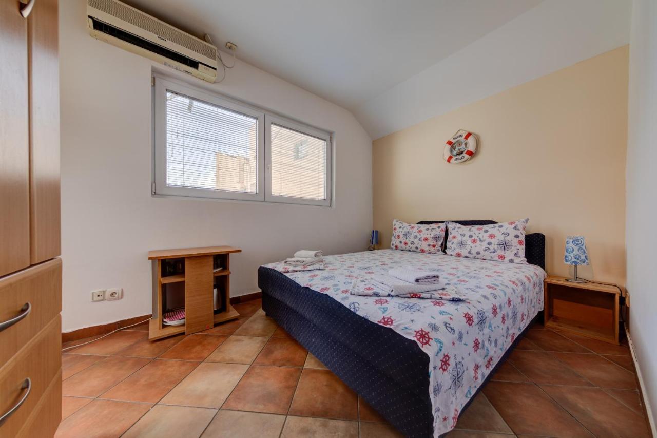 Sunny Grapes Apartments Будва Номер фото