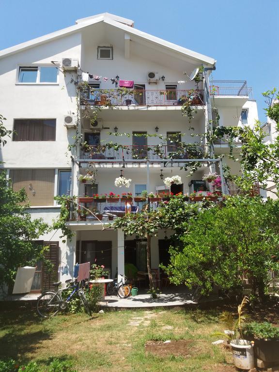 Sunny Grapes Apartments Будва Экстерьер фото